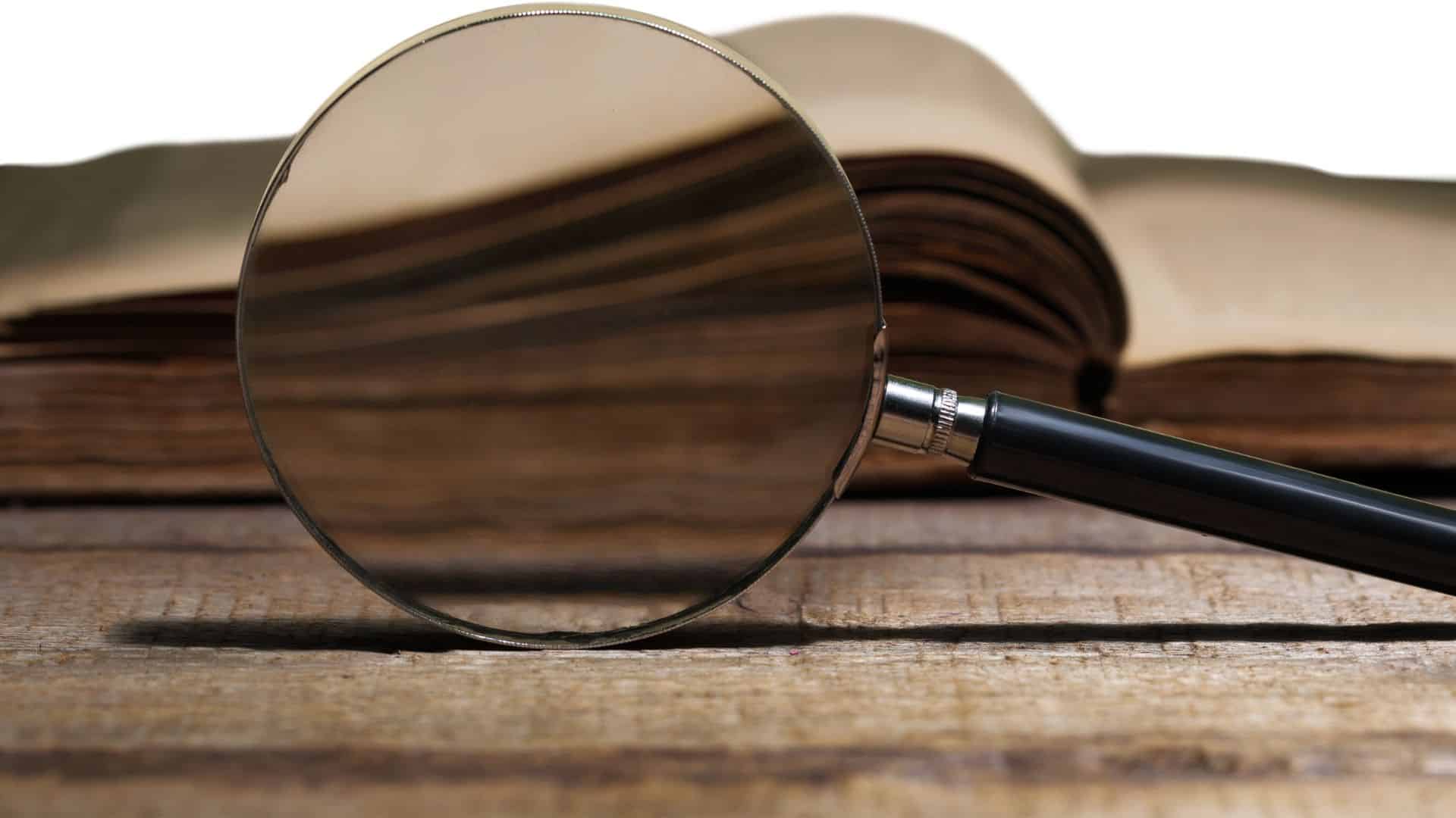 return on ad spend vs return on investment - definitions